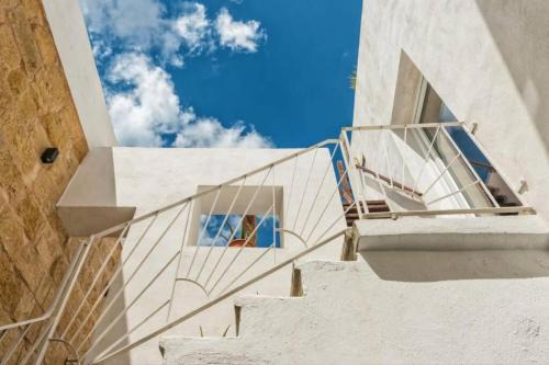 Cospicua Apartment | Authentic 1st FL apartment at the 3 cities Marina