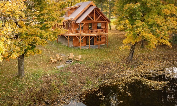 Rome Cabin | Authentic Adirondack Log Cabin with a Pond View