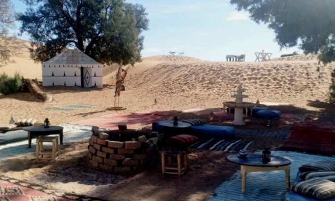 Taouz RV Rental | Authentic berber tents surrounded by raw nature in Sahara