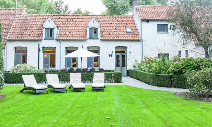 Sint-Kruis House | Authentic holiday home in Brugge with garden