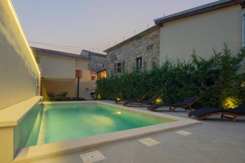 Cabrunici House | Authentic Istrian Villa Stazione with Pool