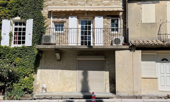 Rousset-les-Vignes House | Authentique Maison de Village en Drôme Provençale