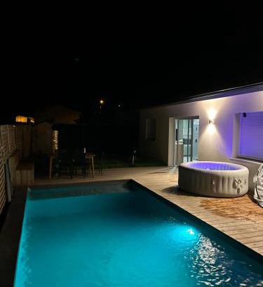 Ambares-et-Lagrave Villa | Aux portes de bordeaux Maison cocooning avec Piscine