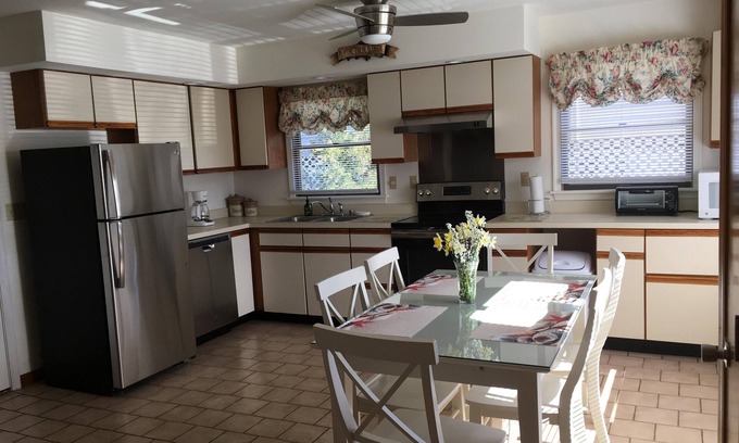 West Ocean City House | Available for “Country Calling”. West OC, pet friendly, Waterfront, Dock.