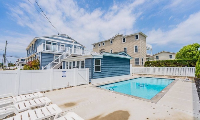 Avalon Condo | Avalon BEACH BLOCK 2 Bedroom Condo with POOL West Unit/Sleeps 4