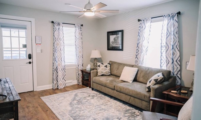 Danville Cottage | Avalon Cottage w/hot tub