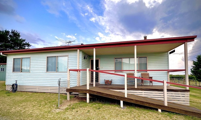 Thulimbah House | 'Avalon' - Small group or family getaway