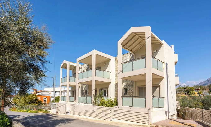Avia House | Avia Blue Maisonettes - Beach View, up to 12ppl