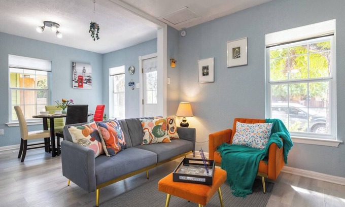 Holly House | AwardWinningHome|Walk2Everywhere