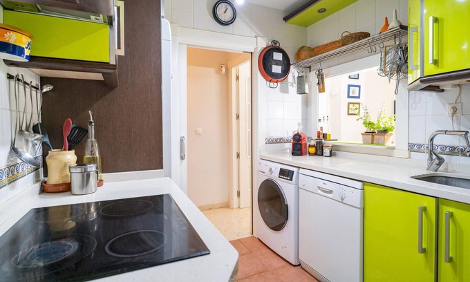 Calahonda Apartment | Awesome apartment in Calahonda with kitchen