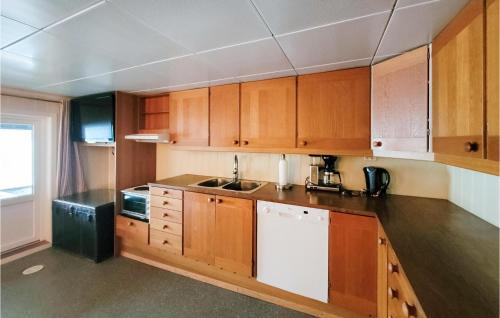 Vindafjord Apartment | Awesome Apartment In Sandeid With Wifi