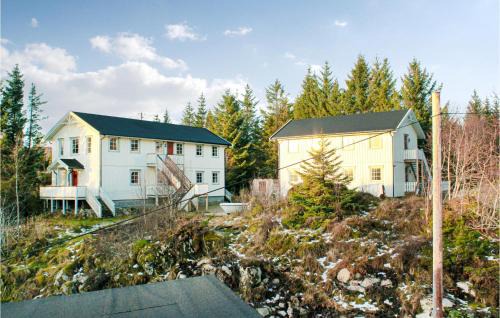 Hitra Apartment | Awesome Apartment In Sandstad With Wifi