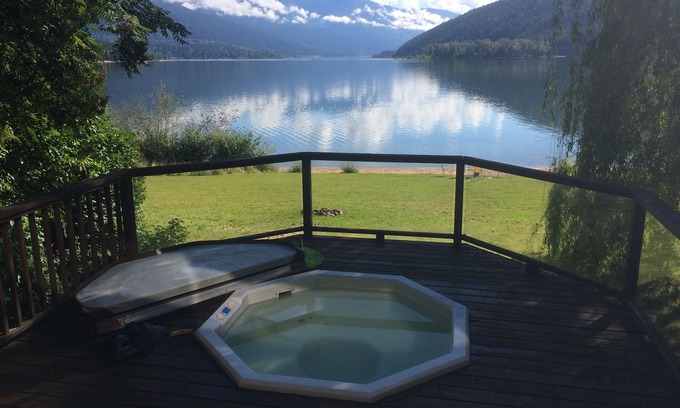 Nelson House | Awesome Beach House on Kootenay Lake in Nelson