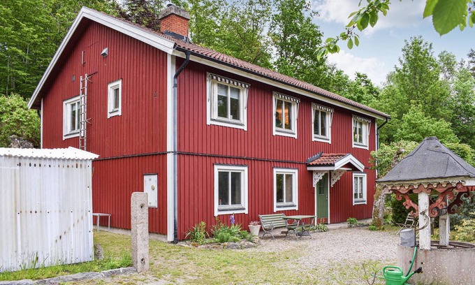 Asarum House | Awesome home in Asarum with WiFi