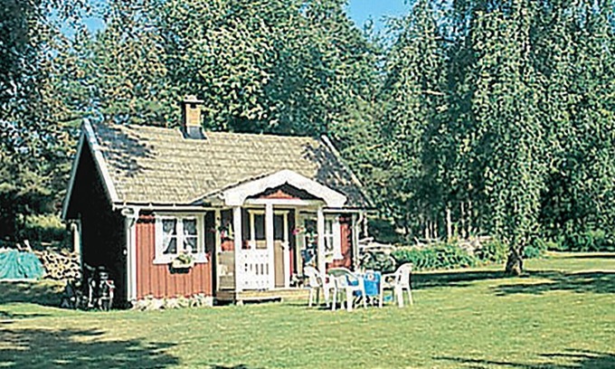 Barnebo House | Awesome home in Blomstermåla with sauna