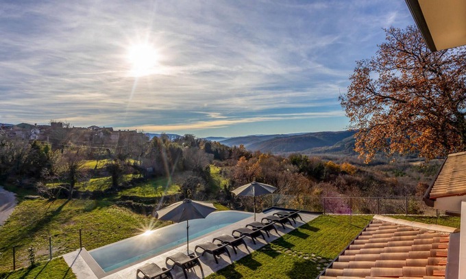 Boljun House | Awesome home in Boljun with WiFi