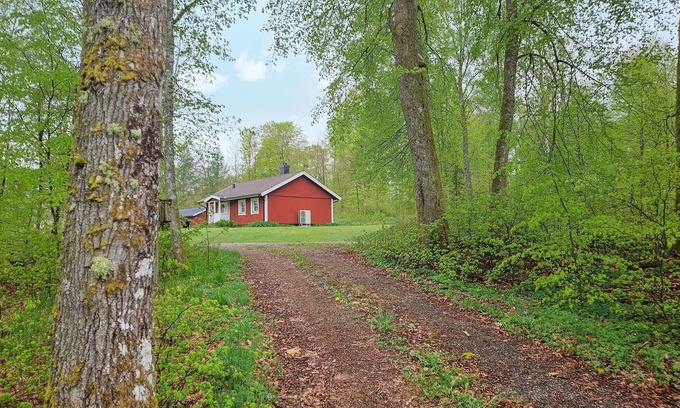 Knared House | Awesome home in Brånalt with kitchen