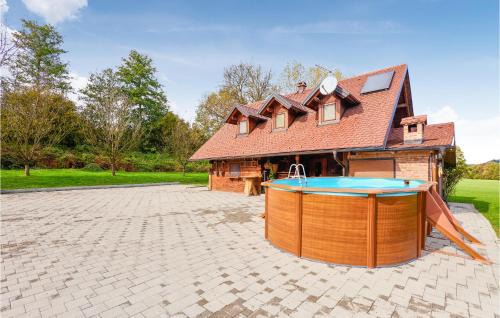 Donja Stubica House | Awesome Home In Donja Stubica