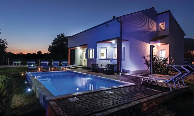 Rudine House | Awesome home in Kastel Novi