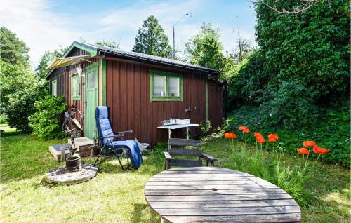 Slite House | Awesome Home In Slite With Kitchenette