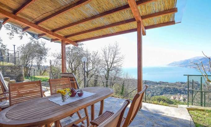 Camogli House | Awesome home in Ruta di Camogli -GE-