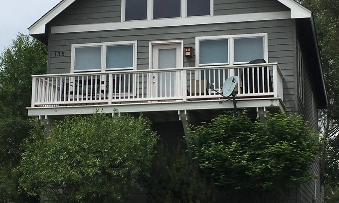 Bend House | Awesome location! Next to river, close to downtown. Walk everywhere!