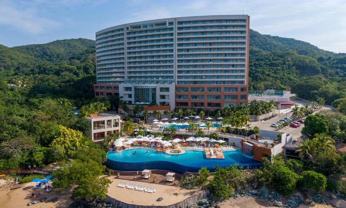Ixtapa Resort | Azul Ixtapa Grand All Inclusive Suites - Spa & Convention Center