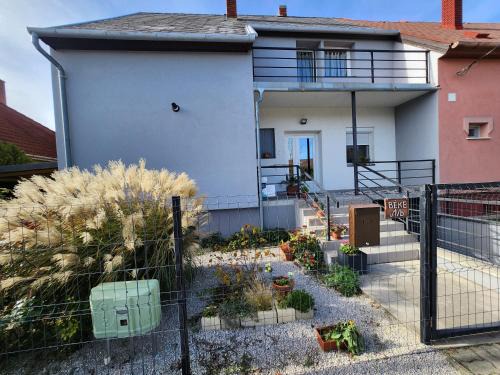 Gyenesdias House | Béke Szigete Nyaraló