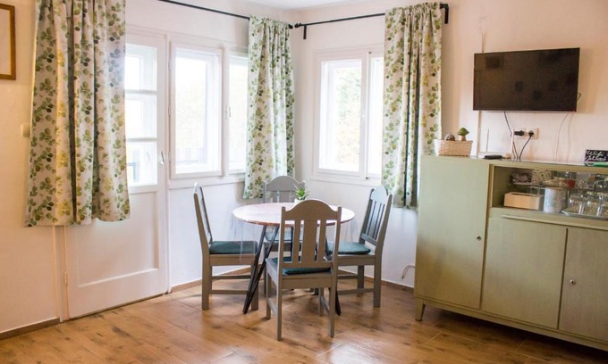 Bukkszentkereszt Apartment | Bükki csend vendégház