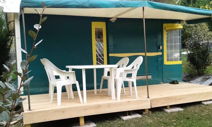 Fumel House | B 15 Bungalow Canvas 2 rooms (ohne Gesundheitsversorgung) 4 Personen