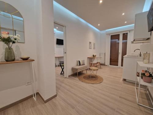 Buon Pastore-Sant'Agnese-San Damaso Apartment | b&b bilocale moderno semicentro policlinico