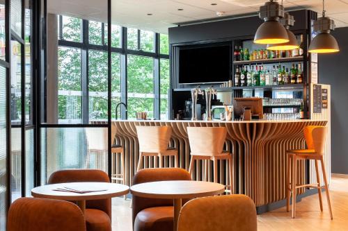Amerique Hotel | B&B HOTEL Paris Porte des Lilas