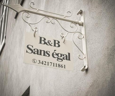 Rione San Maurizio Bed & Breakfast | "B&B Sans égal", con CAMERE PRIVATE e APPARTAMENTI al PIANO TERRA a Biella