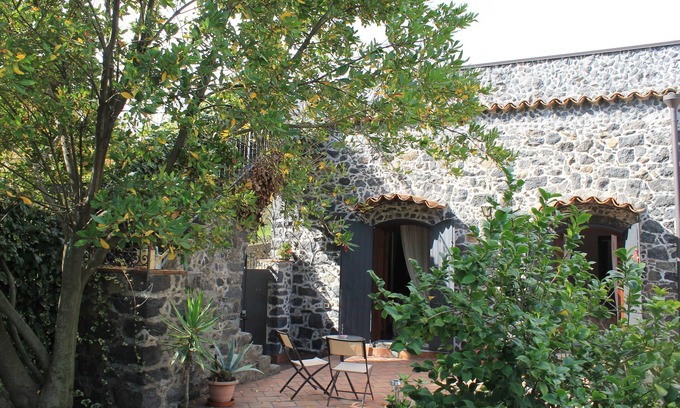 Milo Bed & Breakfast | B&B Villa Loriana