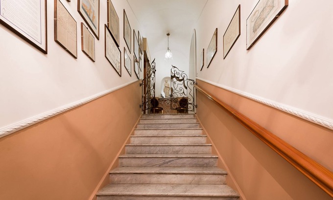 Leni Bed & Breakfast | B&B Villa Pittorino: Master Suite in Salina cir 19083037C100309