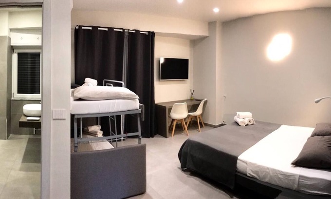 Gallico Marina Bed & Breakfast | B&Benny