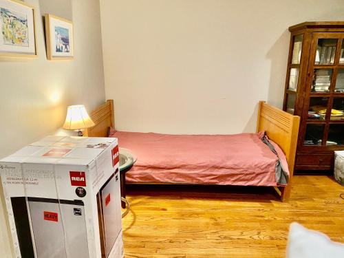 Naperville House | B3 A private room in Naperville downtown with desk and Wi-Fi near everything
