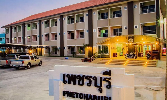 Phetchaburi Apartment | Baan Kiang Wang