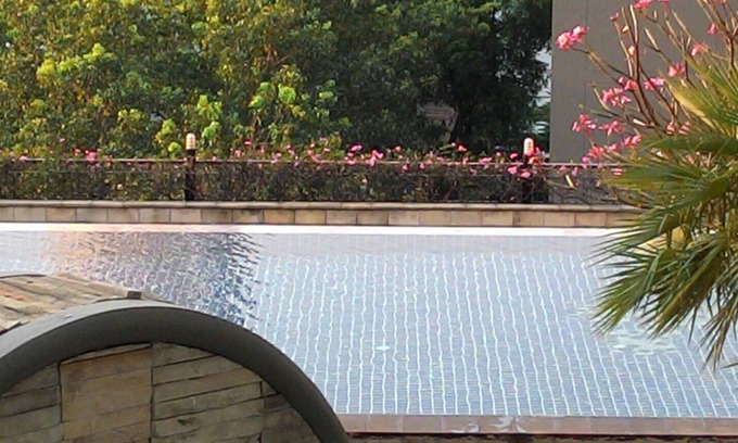 Yan Nawa Condo | Baan Sathorn Pool-view room