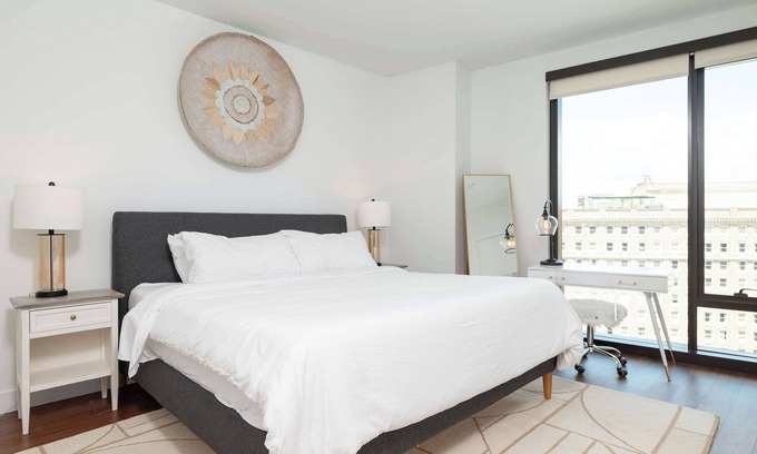 Bay Village Apartment | Back-Bay Lux Central 2BR Condo with Rooftop and Parking