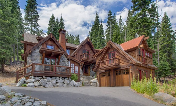Truckee House | Backside 180 at Northstar - TLUXP