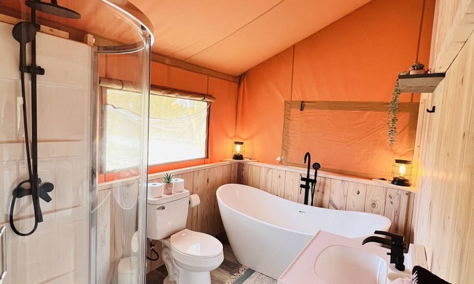 Punta Gorda RV Rental | Backyard glamping with hot tub