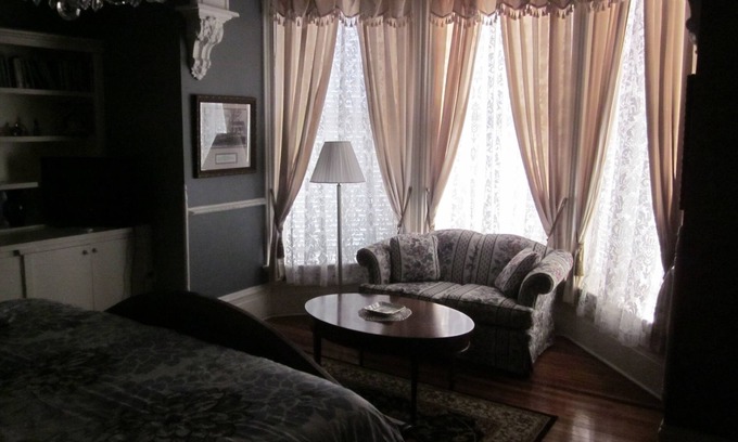 Vicksburg Bed & Breakfast | Baer House Inn