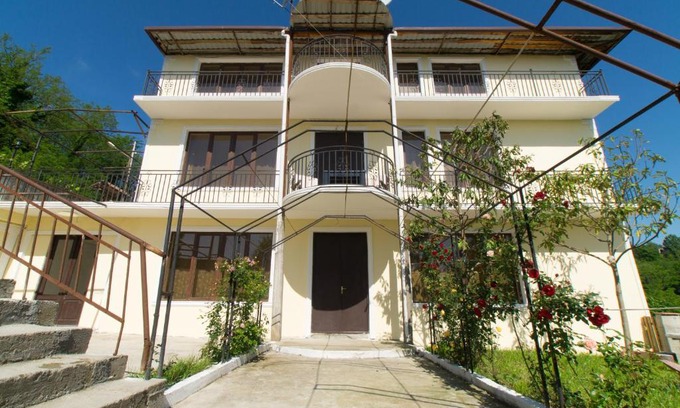 Tsqaltubo House | Bagrat Guest House