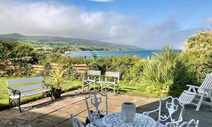 Ballygally Apartment | Ballygally Seaview and garden 1 bedroom hideaway