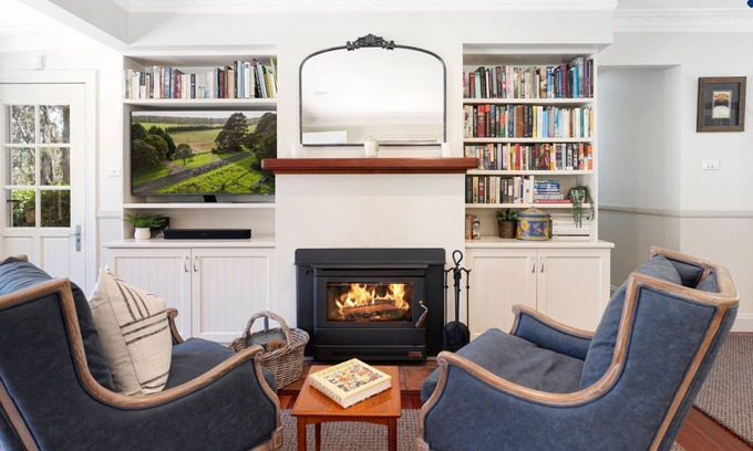 Bundanoon House | Balmaghie - charming, secluded 7 acre rural retreat in the Southern Highlands