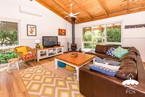 Sandy Point House | Banksia Beauty