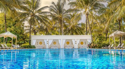 Dongwe Resort | Baraza Resort and Spa Zanzibar