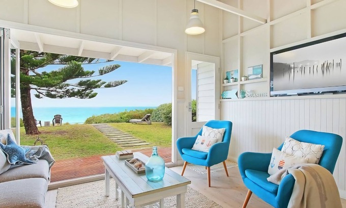 Callala Beach House | Barefoot at Callala Beach - sleeps 4