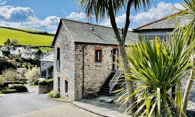 Dittisham Cottage | Barn conversion with character and charm